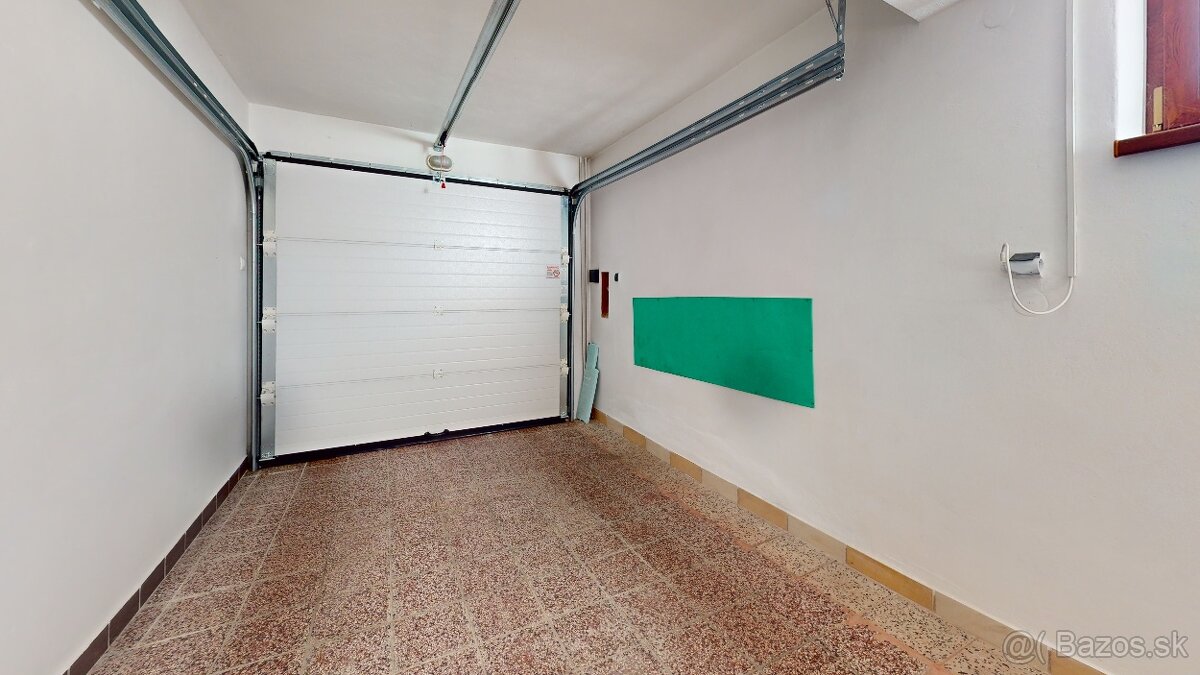 Moderný rodinný dom v tichej a vyhľadávanej lokalite vo VK - 20