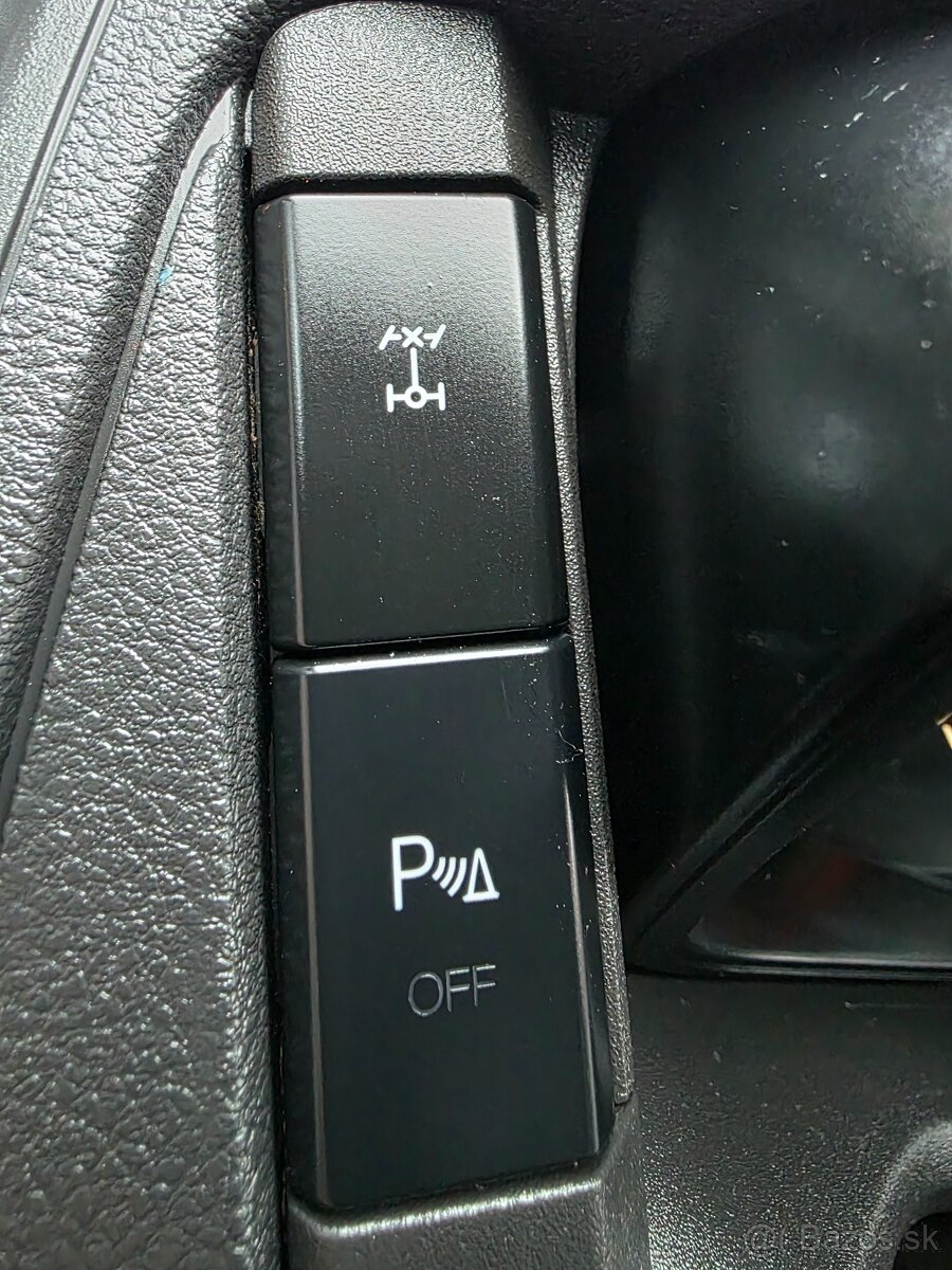 Ford Transit 2,0 TDCi 4X4 6-Miestne L3H2 - 20