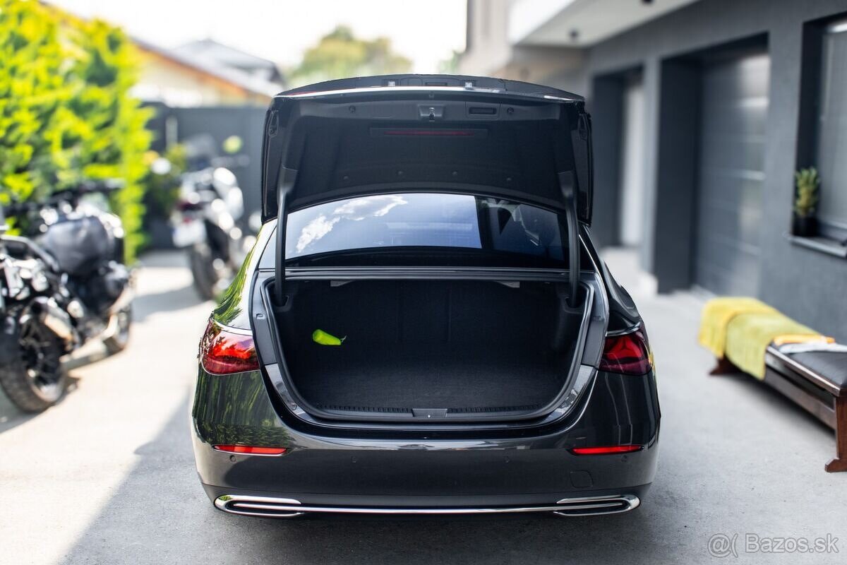 Mercedes-Benz E 300e / 150kW / A9 / ZÁRUKA - 20