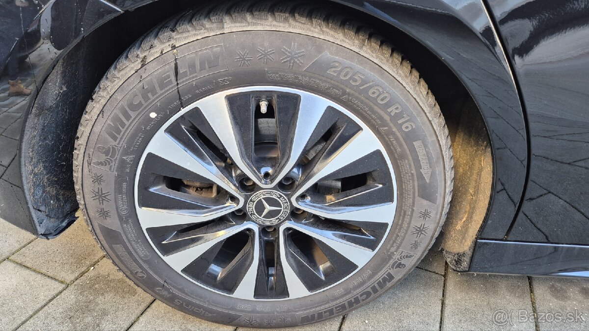 Mercedes-Benz A180 AMG,2022 - 20