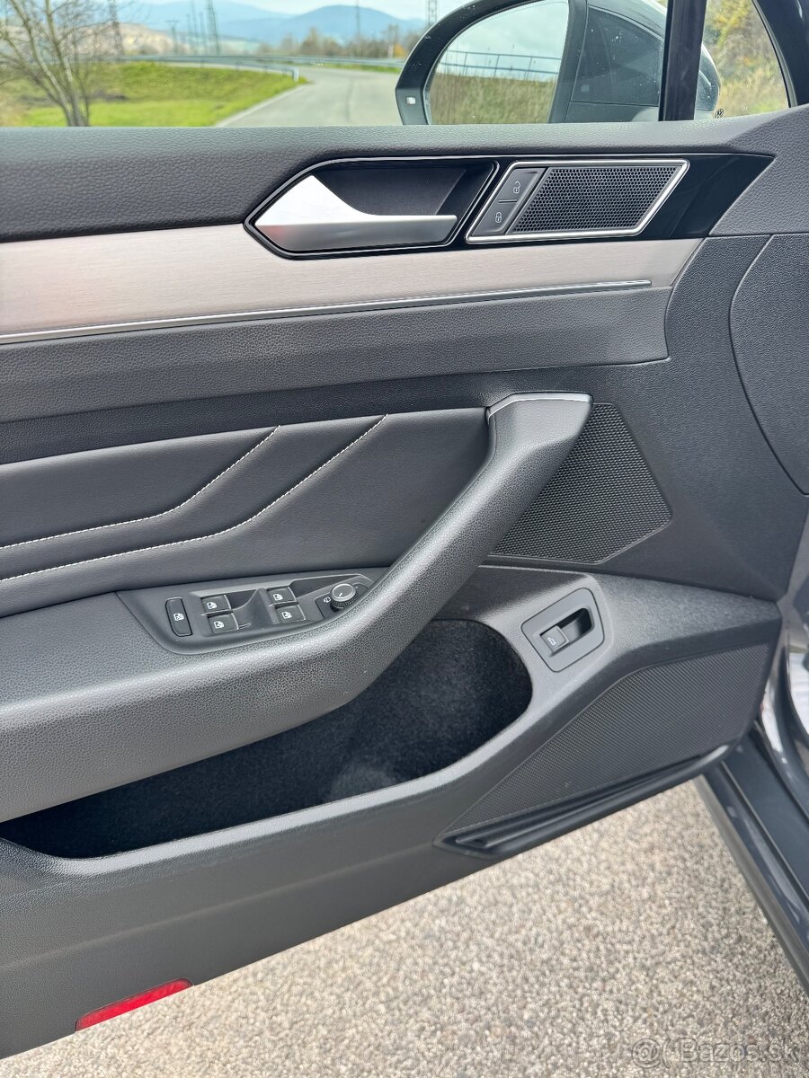 VW Passat Variant 2.0TDI 147kW DSG R-Line 4-Motion - 20