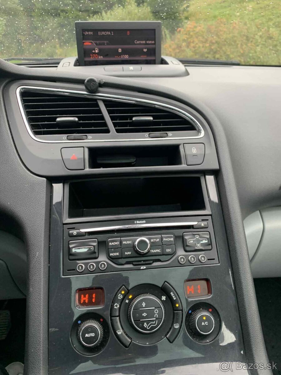 Peugeot 5008 1.6 HDi RV 2012 7miestne Panoráma - 20