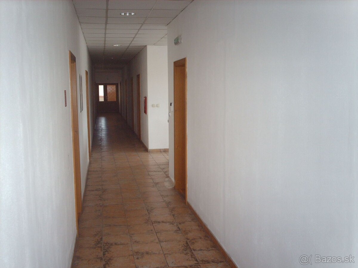 Dlhodobé a krátkodobé komfortné ubytovanie Bydos Nováky - 20