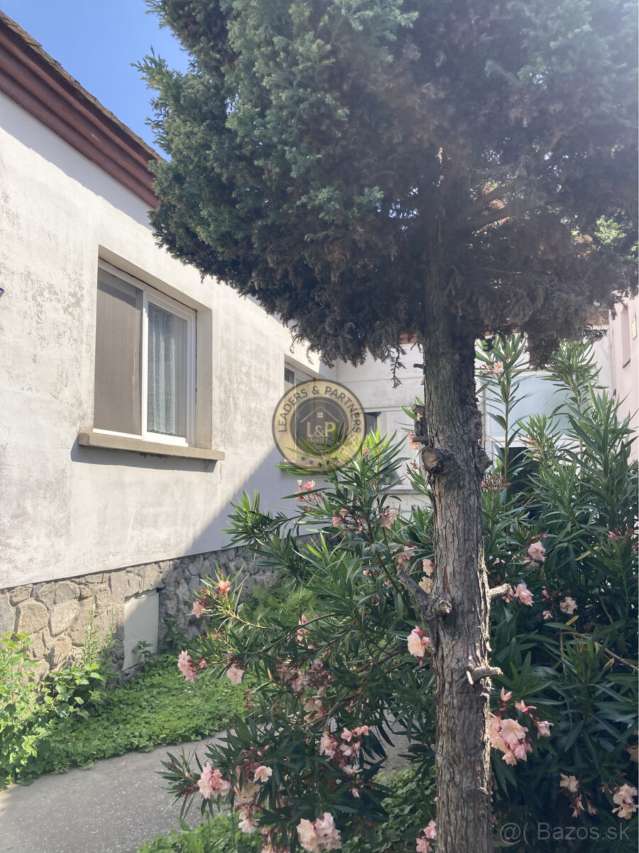 PREDAJ rodinný dom Bezenye - 20