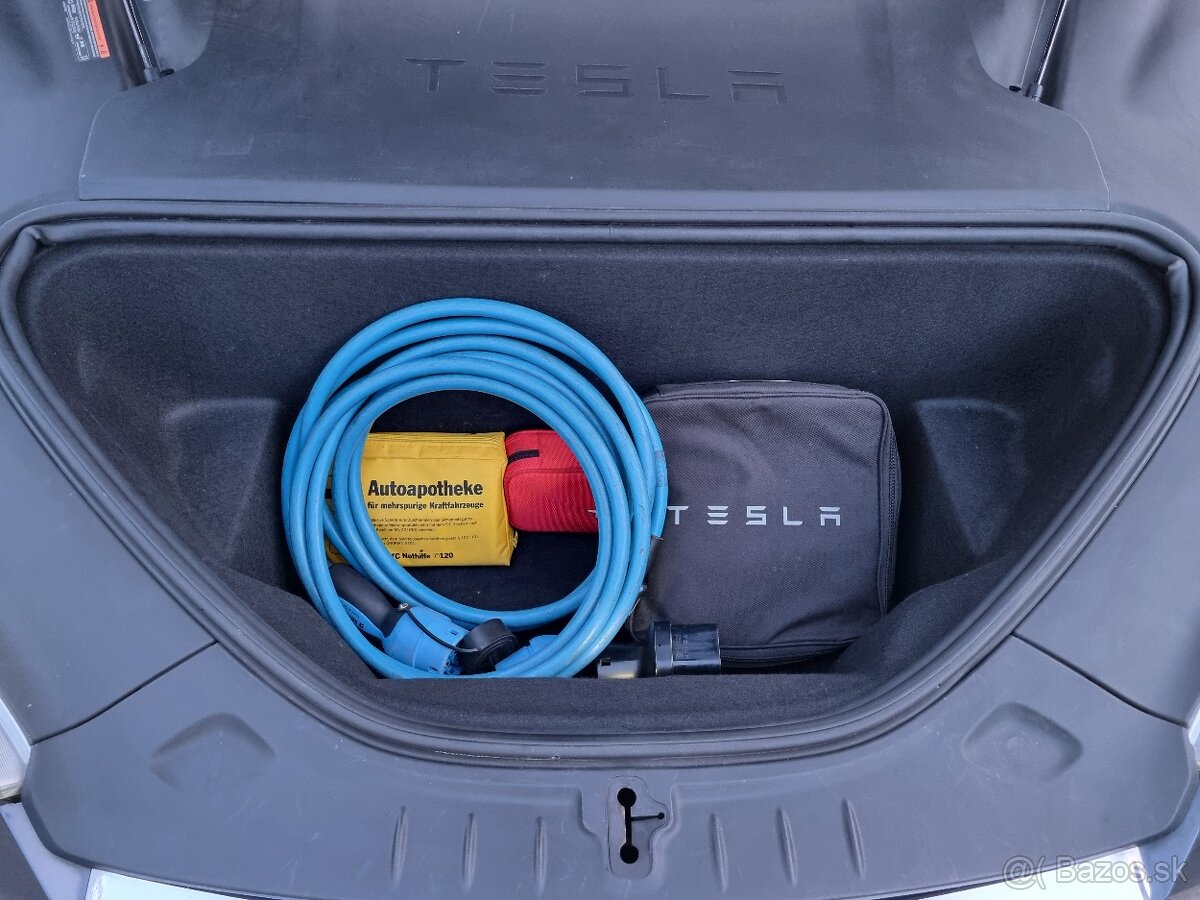 ===Tesla Model S 90D Free Supercharger=== - 20