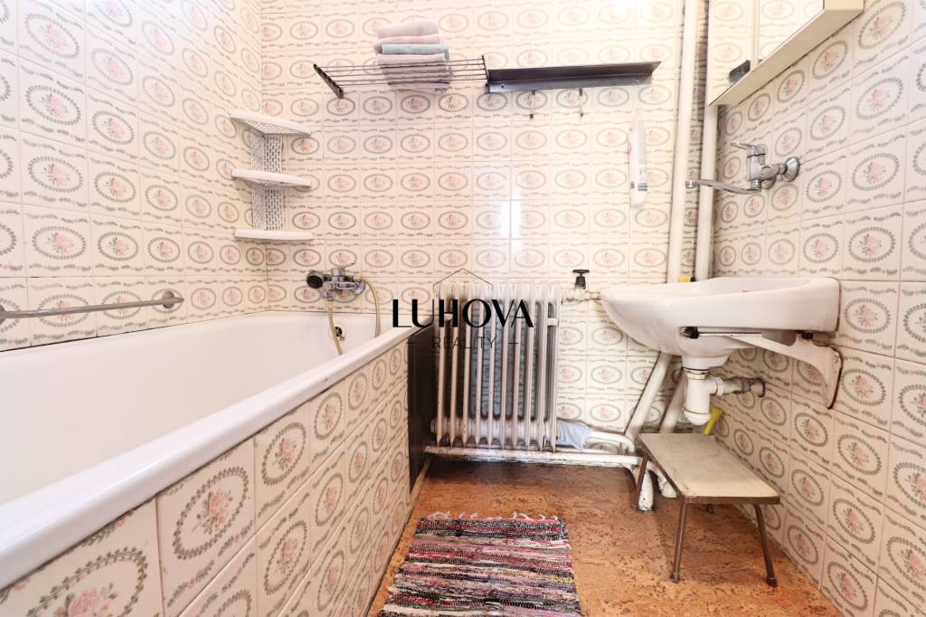 Rodinný dom s krásnou záhradou - 20