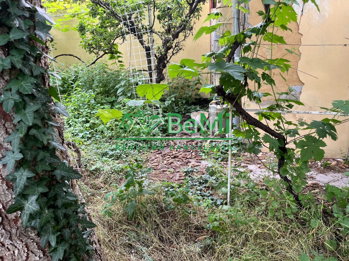 Predaj dvoch rodinných domov - Levice (015-12-MIJKa) - 20