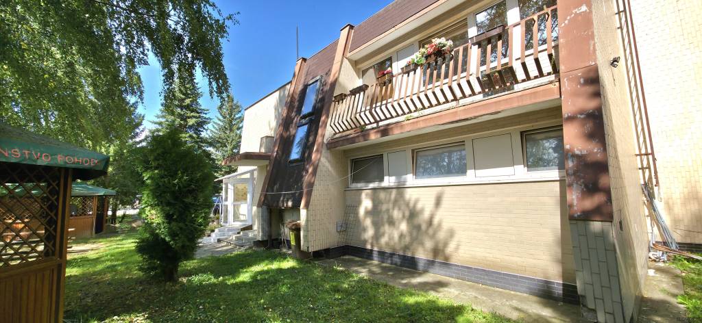 SLOVREAL - Predaj rodinného domu - v meste Handlová - 20