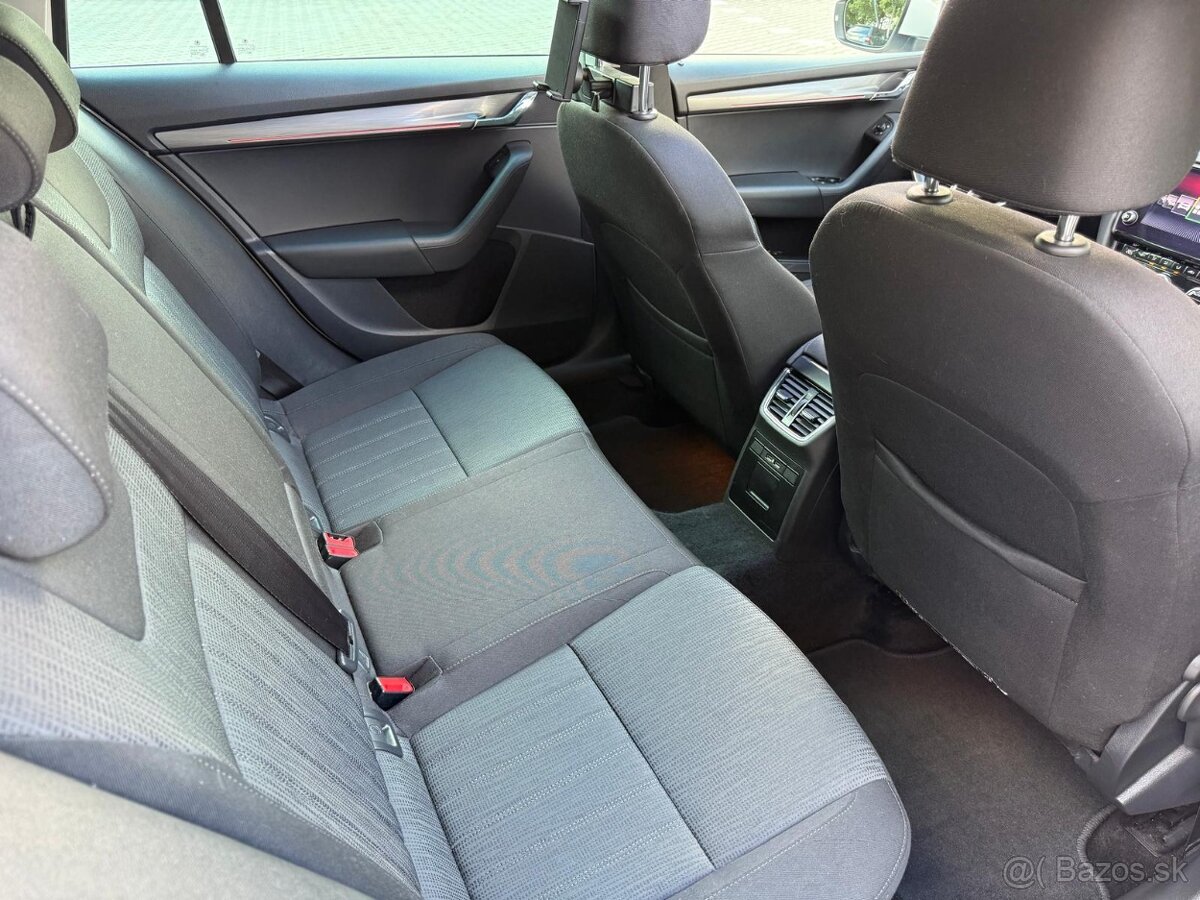 🤍Škoda Octavia Combi 2,0 TDI Style DSG 7 - 20
