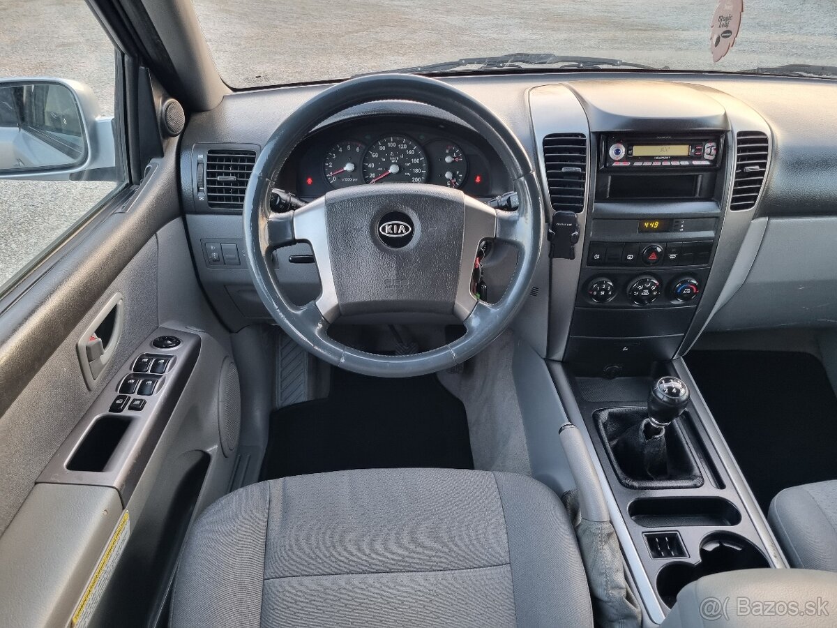 KIA SORENTO 2,5CRDi 4x4 MANUAL - 20