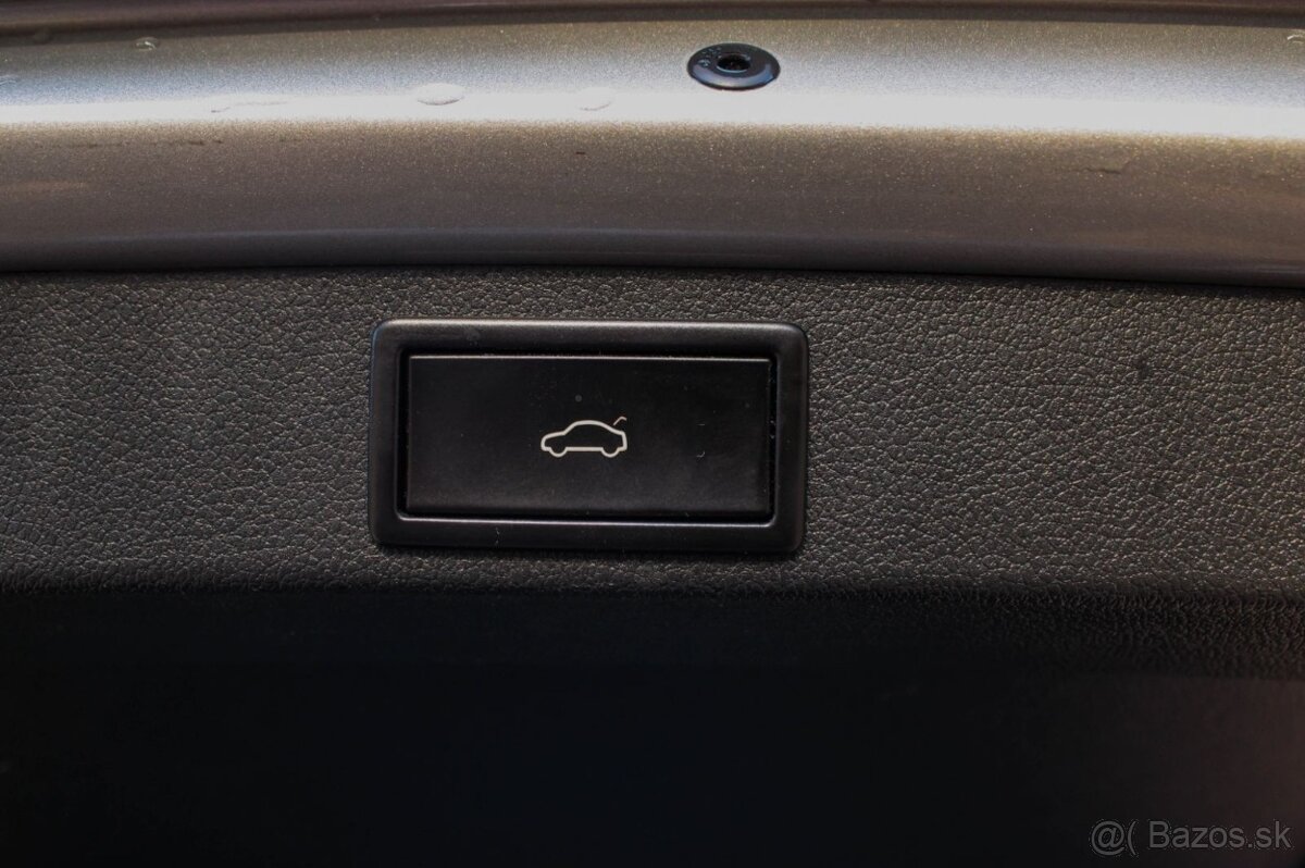 Škoda Octavia Combi 2.0 TDI Team DSG - 20