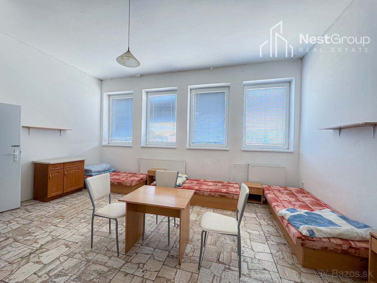 NA PRENÁJOM UBYTOVŇA, PARKOVANIE PRE 20 ÁUT, SKLADY, ŠOPORŇA - 20