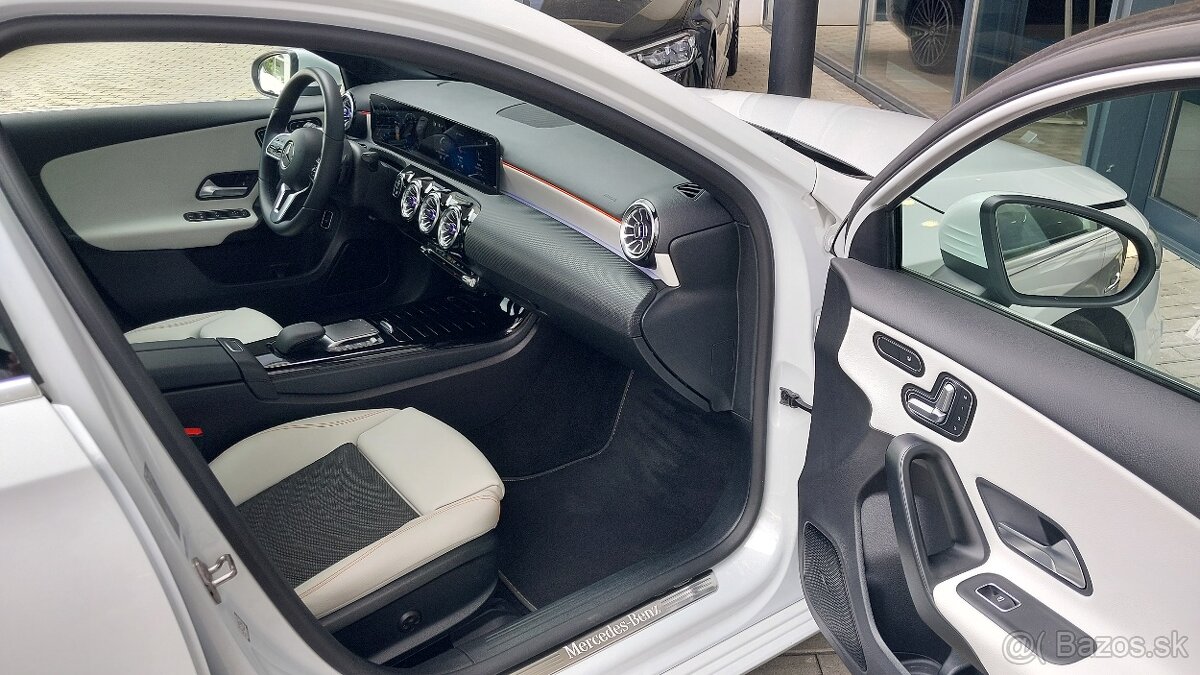 Mercedes-Benz A 180 sedan - 20