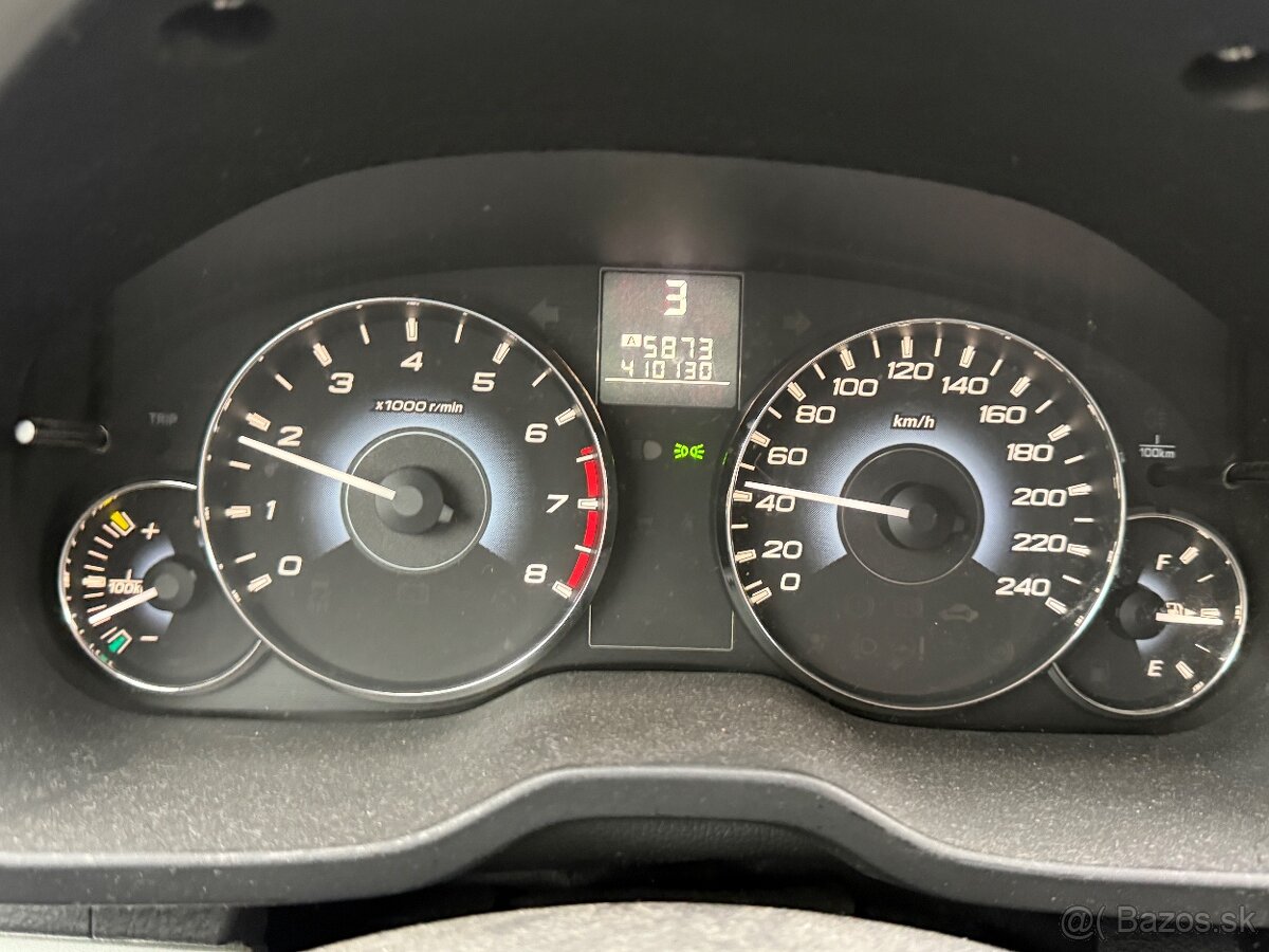Subaru outback BR benzín 2,5 2010 4x4 - 20