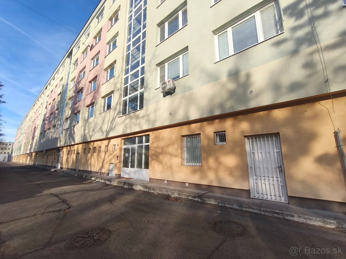 PREDAJ 3,5- izbový byt v centre mesta - 20