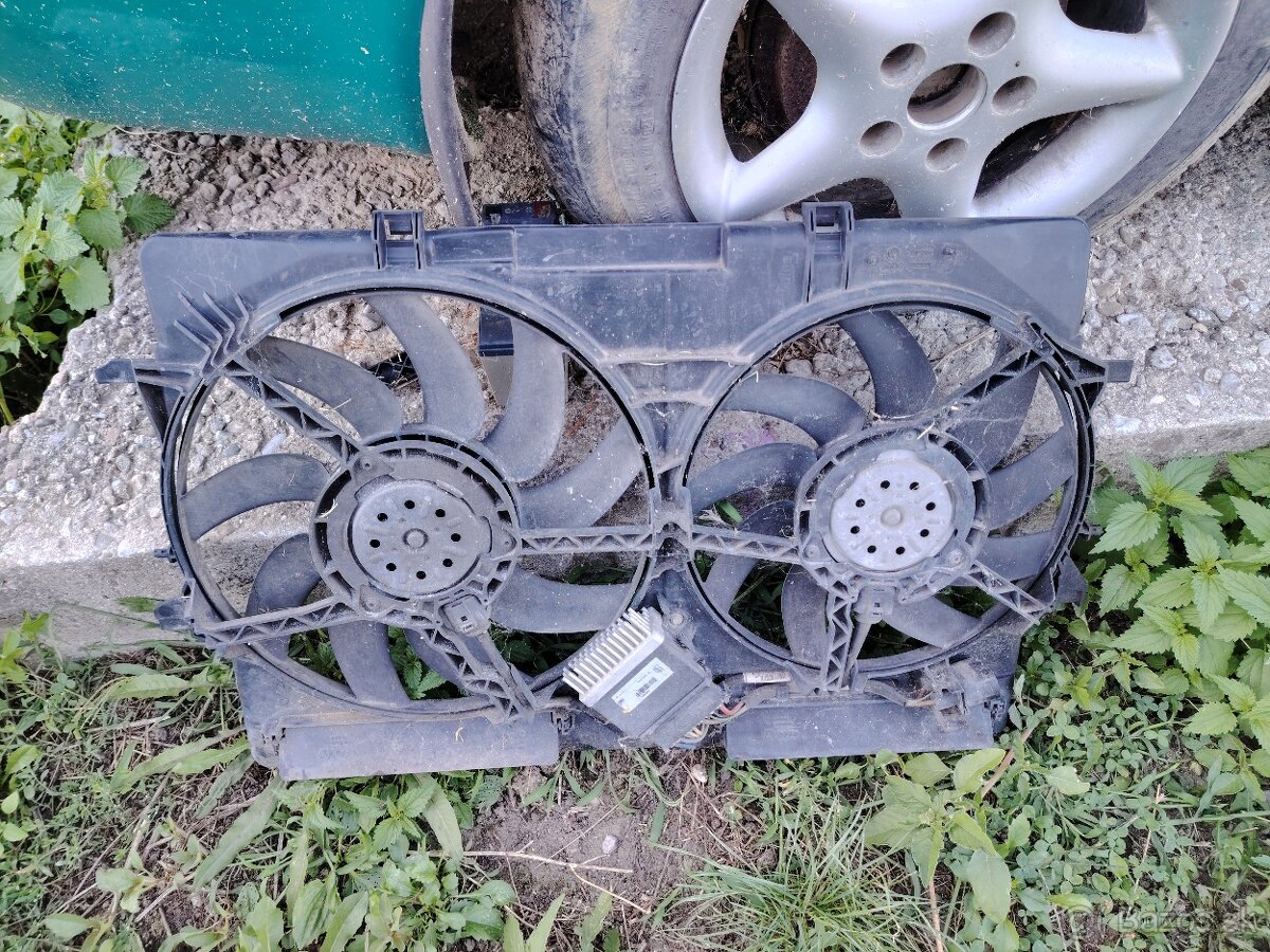 Predám náhradné diely audi a4 b8.5 facelift - 20