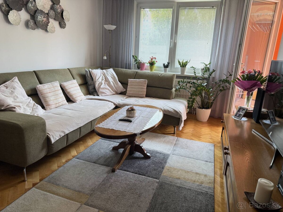 PRENÁJOM: 4IZBOVÝ BYT, DUNAJSKÁ STREDA - NÁM. SNP - 20