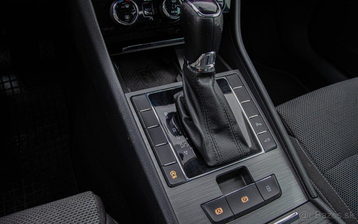 Škoda Superb Combi 2.0 TDI SCR Style DSG - 20