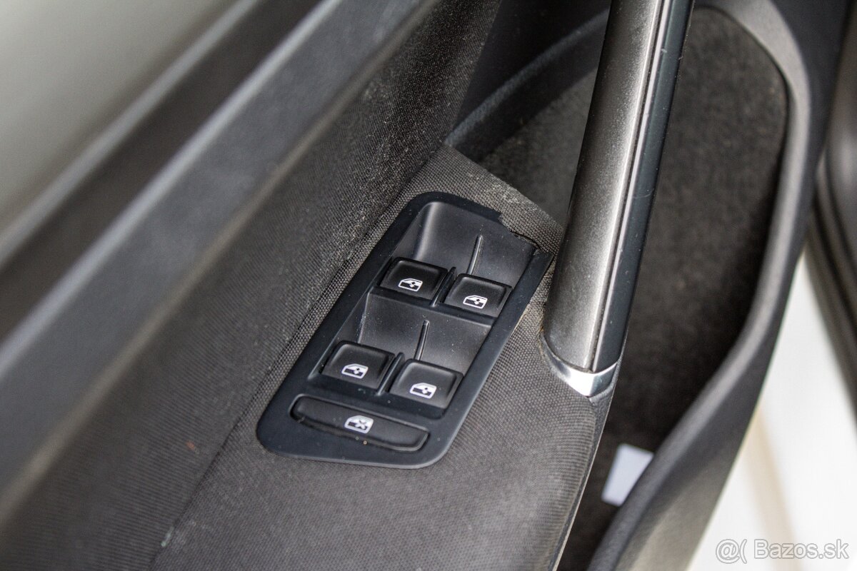 Volkswagen Golf Variant 1.6 TDI Comfortline DSG - 20