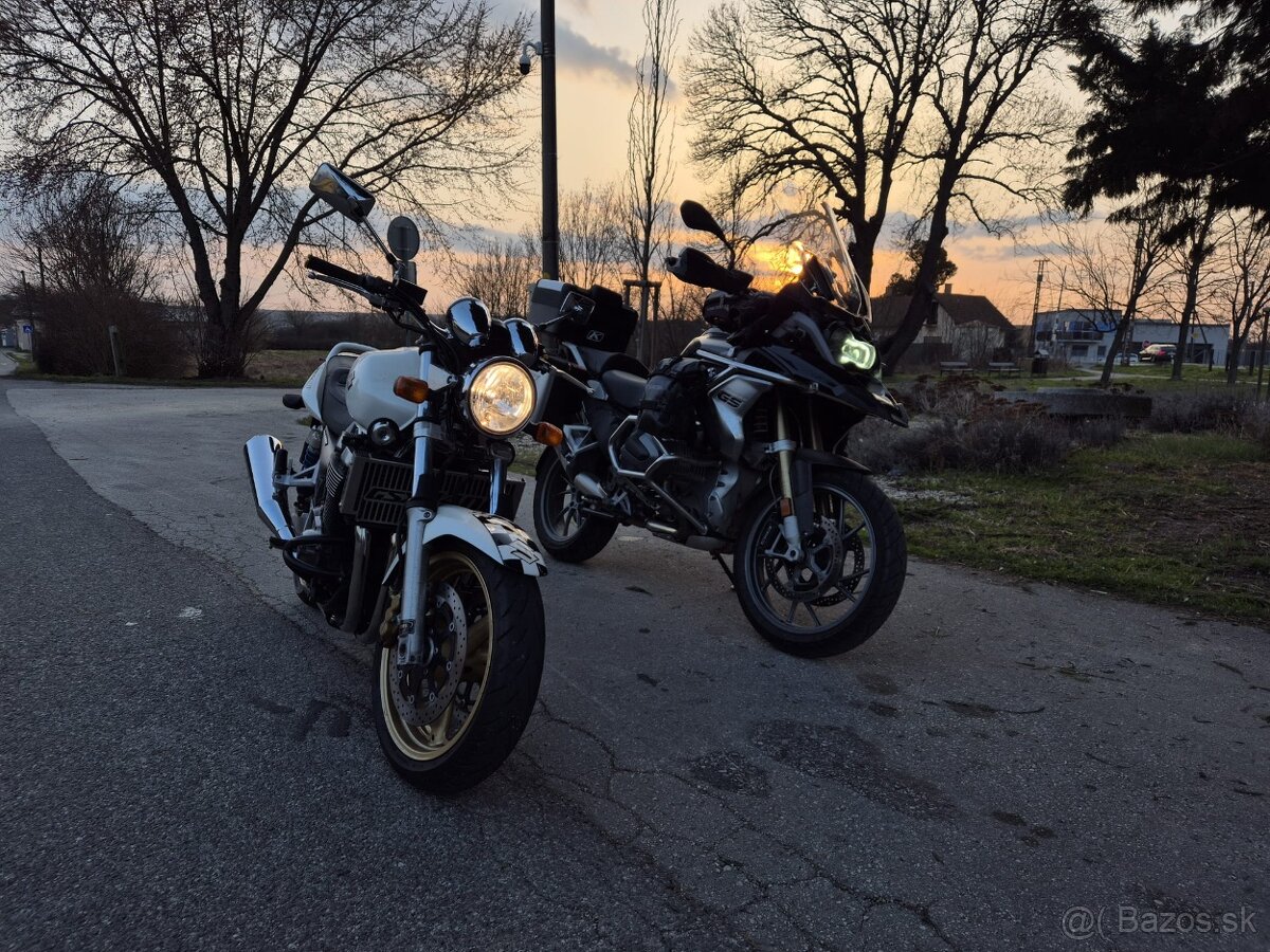 Suzuki GSX 1400 - 20