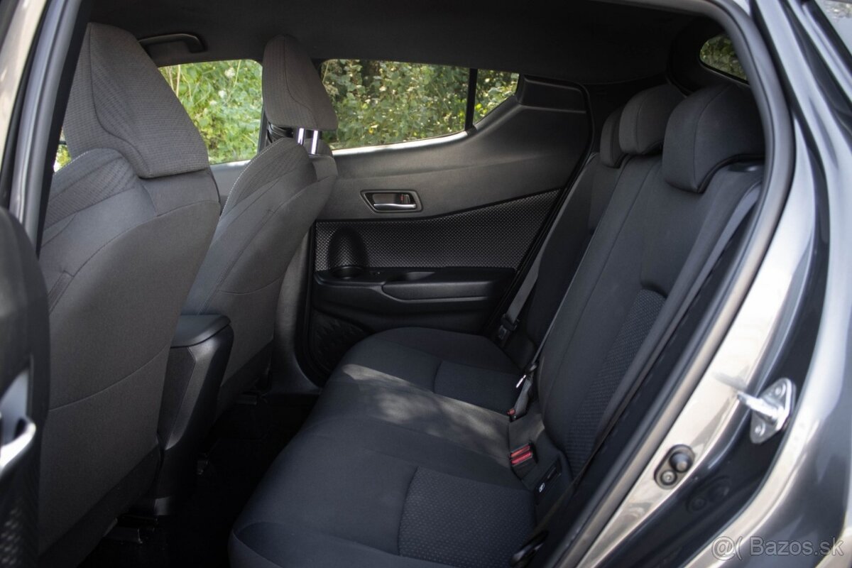 Toyota C-HR 1.8 Hybrid / AJ NA SPLÁTKY / - 20