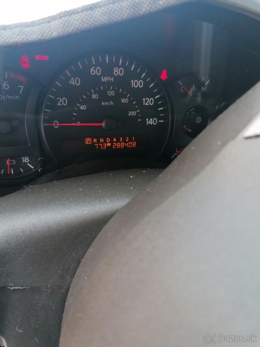 NISSAN TITAN V8 - 20