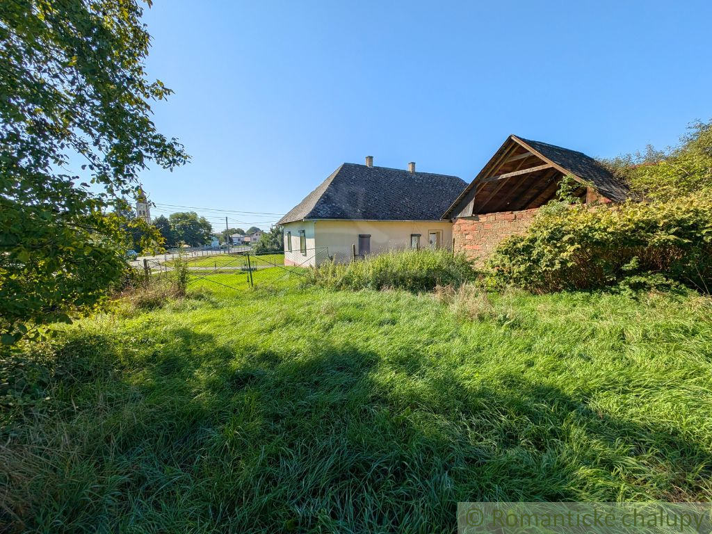 Mimoriadne veľký 55-árový pozemok so starším domom pri Vra - 20