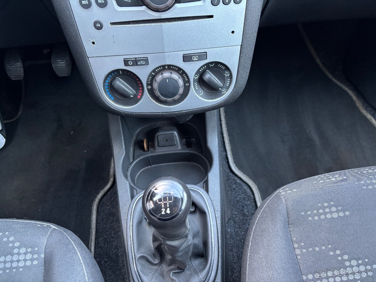 Opel Corsa 1.0i, 48 kW, manual - 20