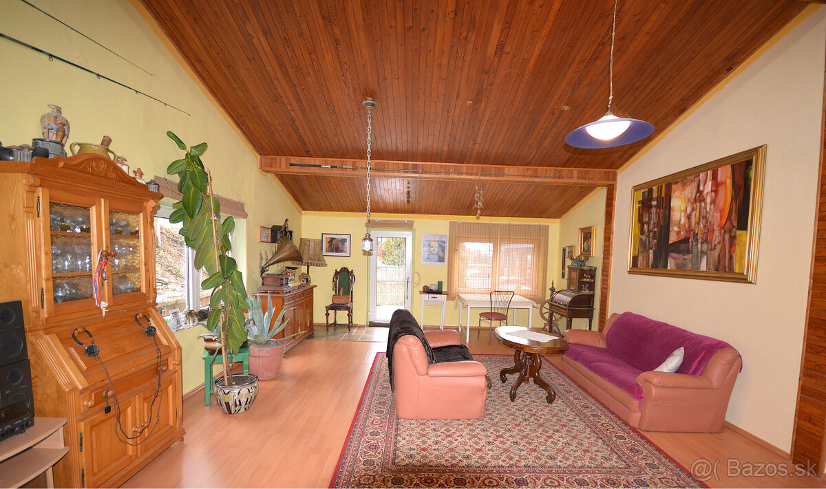 Polyfunkčná budova s výhodnou polohou - len 1 km od centra m - 20