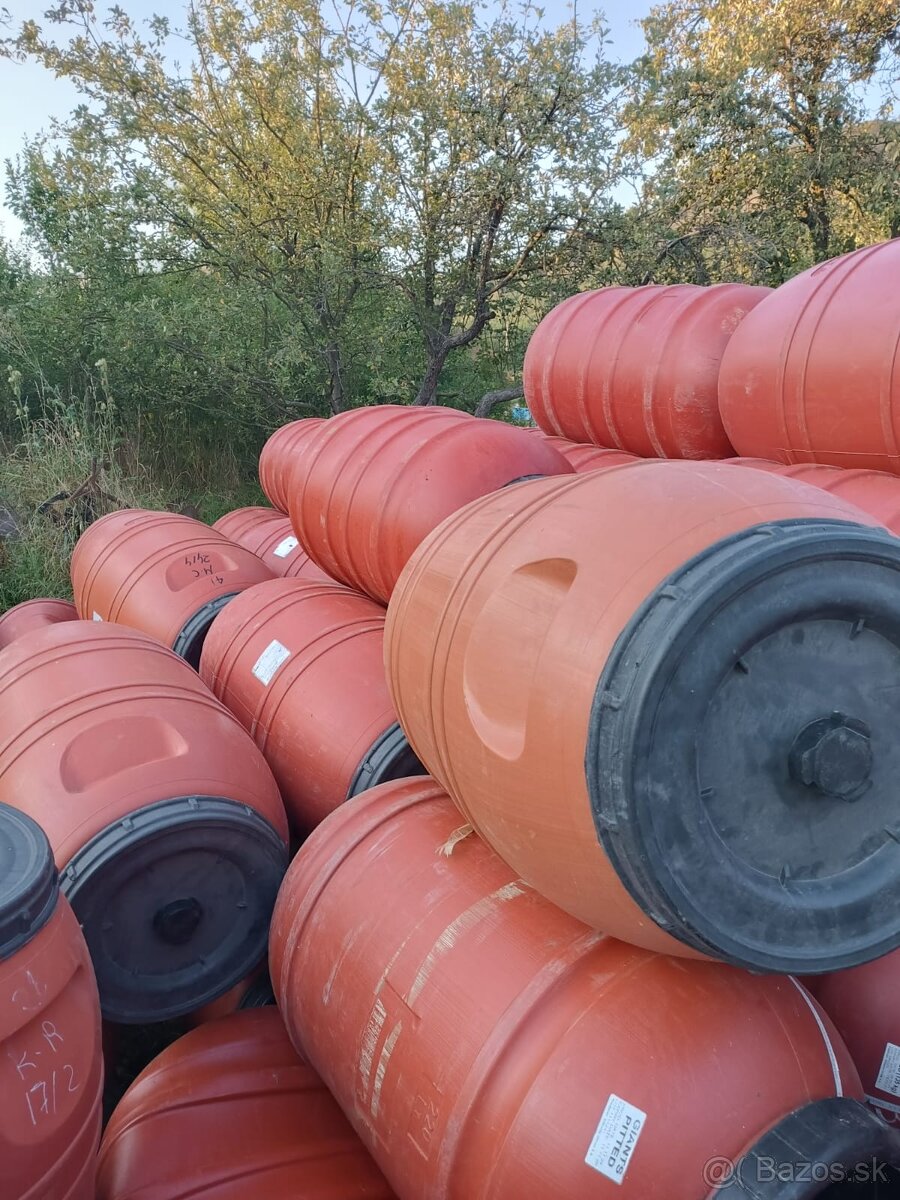 Plastové sudy - 20