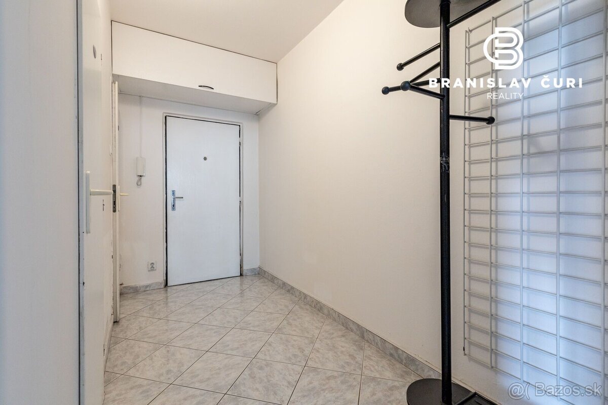REZERVOVANÉ - PREDAJ 3-IZBOVÉHO BYTU V PÔVODNOM STAVE - Palá - 20