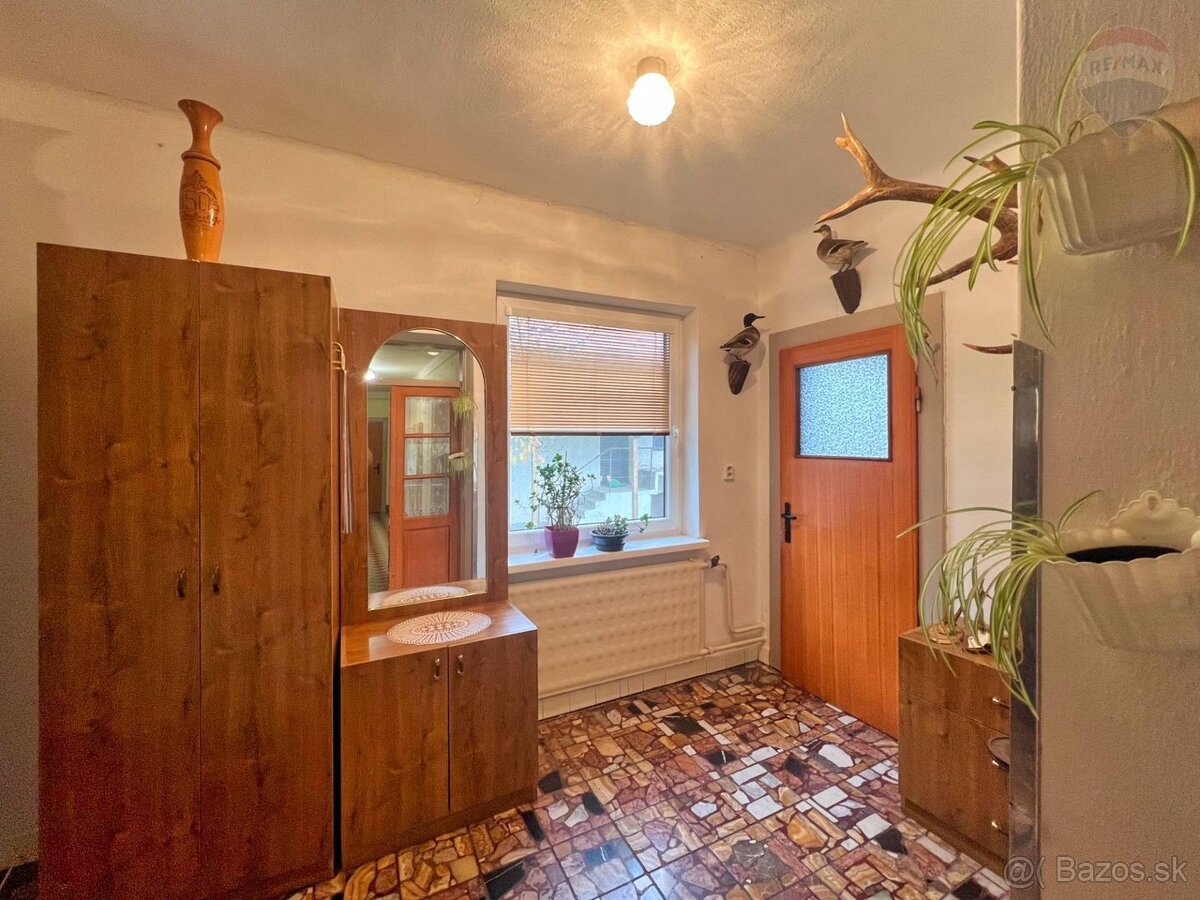 Na predaj rodinný dom v obci Veľké Uherce - 20