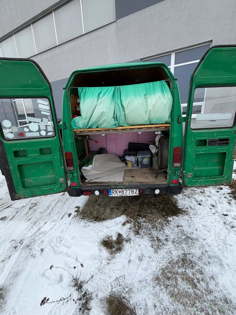 Mercedes-Benz 208D - 20