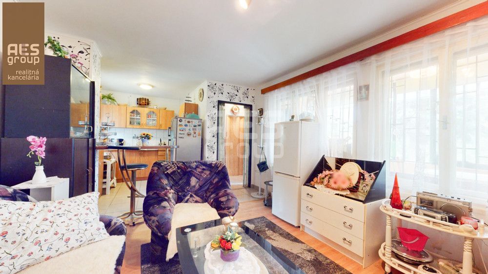 PREDAJ, ZÁHRADA S DVOMA CHATAMI, NOVÁ HORA, STUPAVA - 20