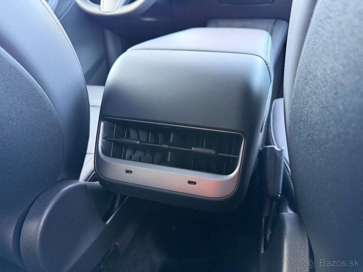 Tesla Model Y Long Range All-Wheel Drive - 20