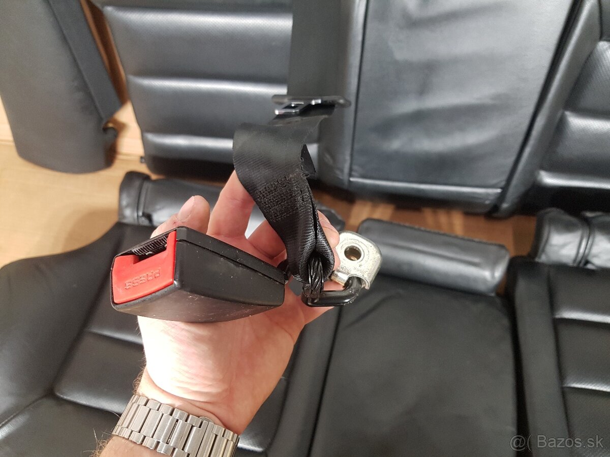 Predám celokožené sedačky Škoda Octavia 2 RS Facelift Combi - 20