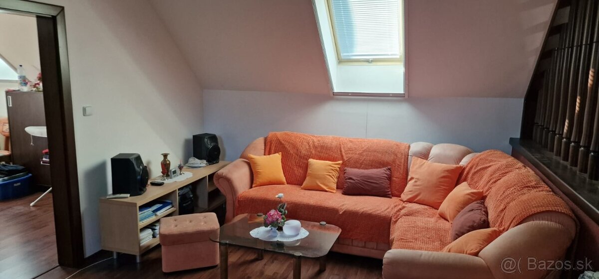 Predám RD r.2010 v tichej časti Šoporňa možnosť dvojgenerač - 20