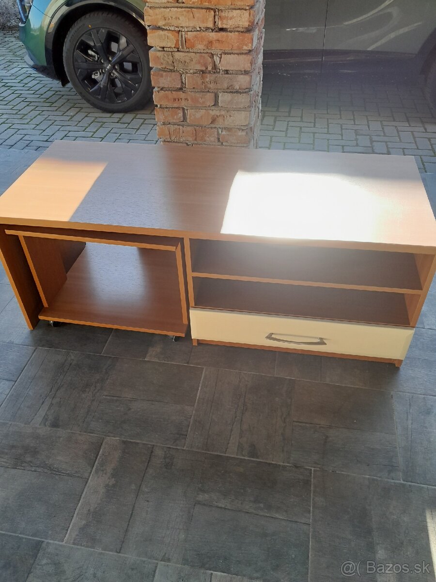 Stolík pod TV - 20