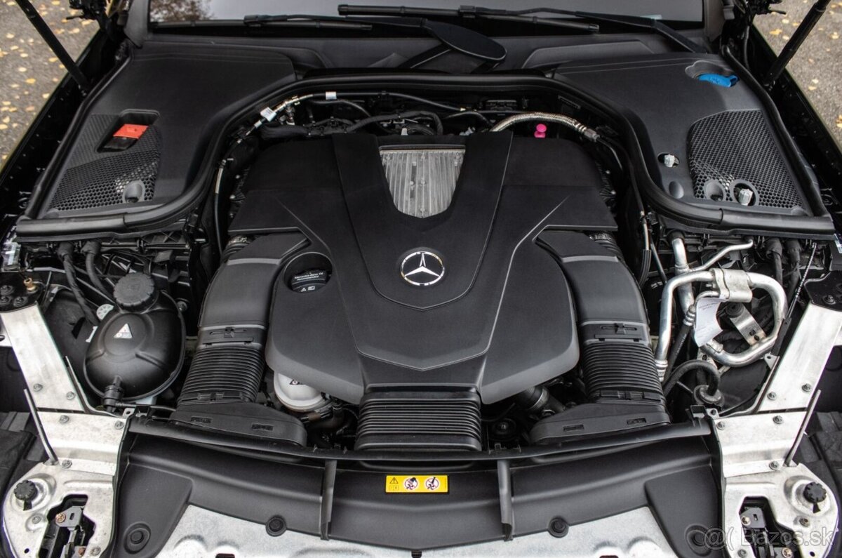 Mercedes E 400 4MATIC A/T - 20