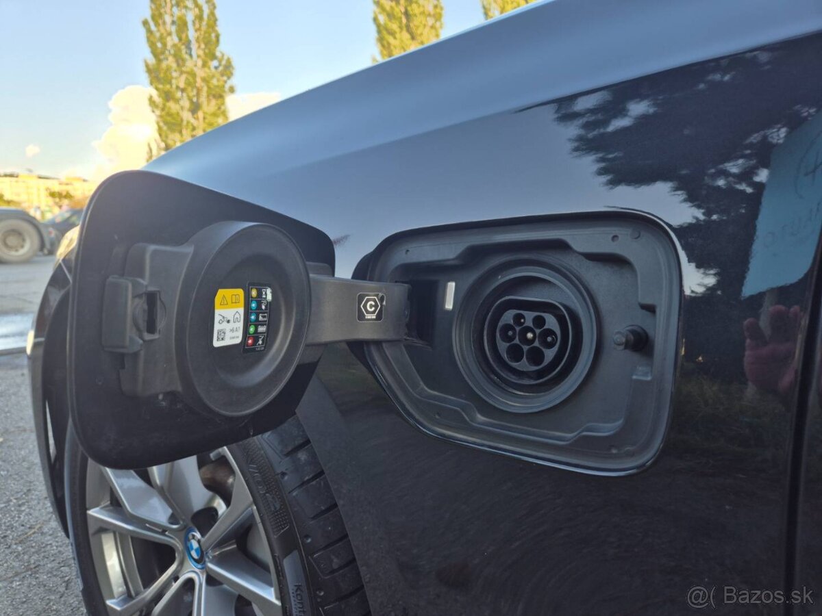 Predám BMW Rad 3 330e PHEV A/T - 20