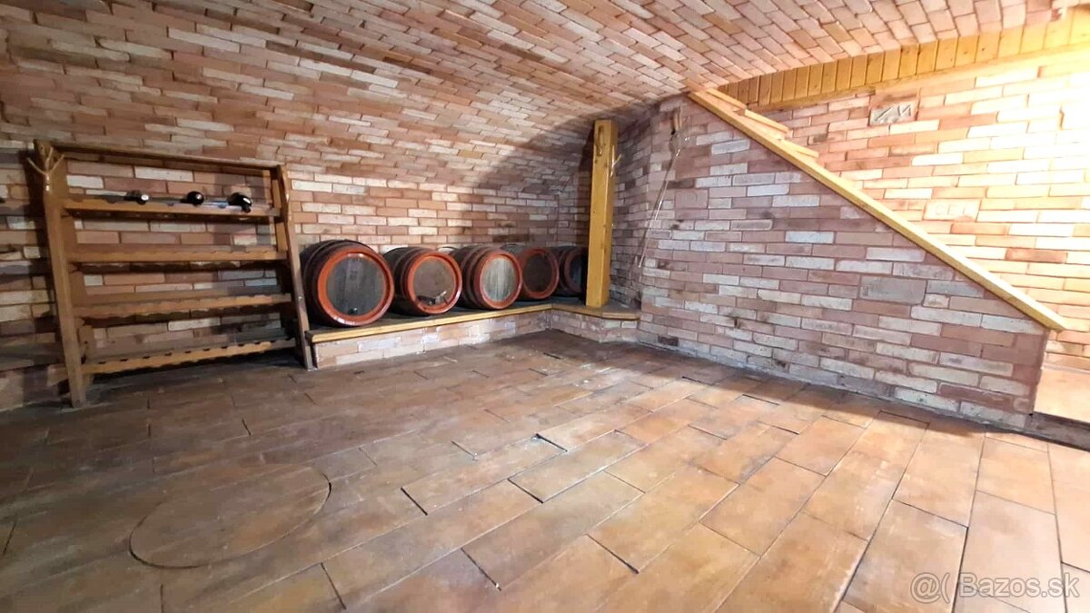 PREDAJ-Kompletne prerobený 5 izb.RD s garážou v Komárne - 20