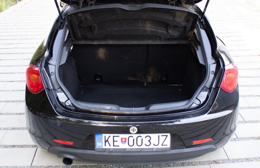 Alfa Romeo Giulietta (2015) - 20