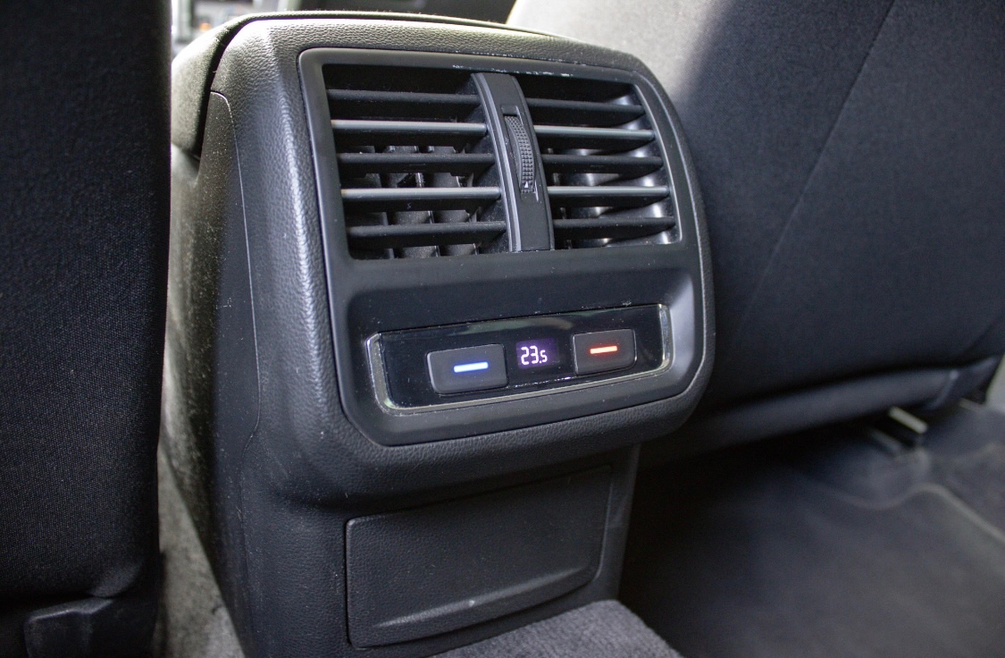 Volkswagen Passat Variant 2.0 TDI DSG VW - 20