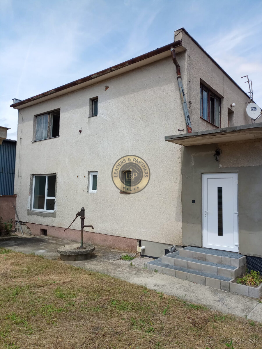 Rezervované Na predaj 5-izbový rodinný dom v obci Košolná - 20