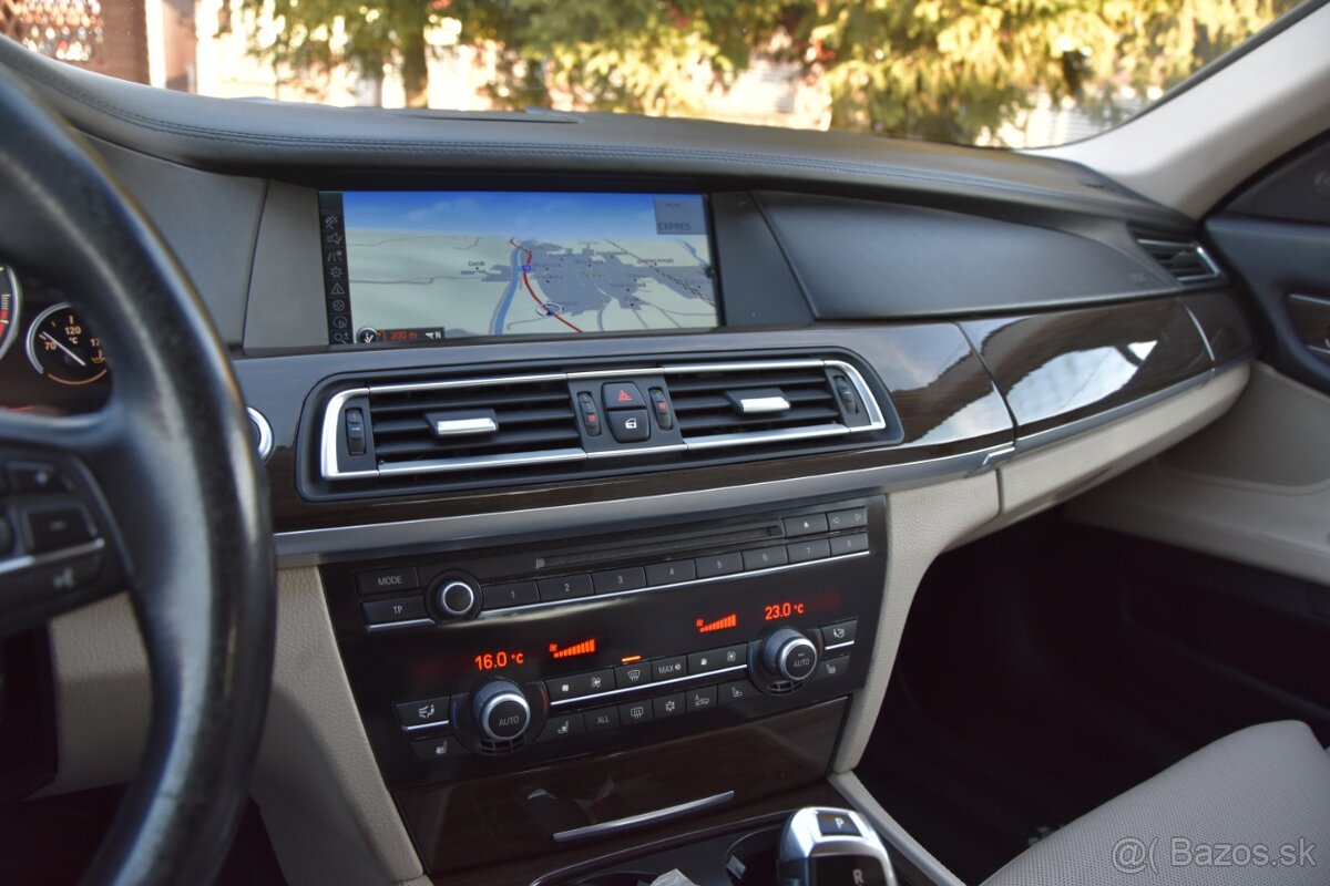 BMW Rad 7 750i xDrive - 20