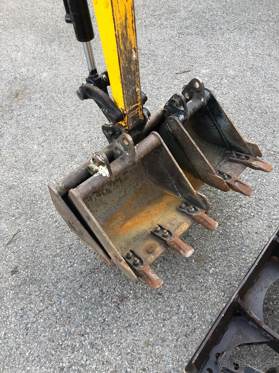 Minibagr JCB 8008 CTS - 20