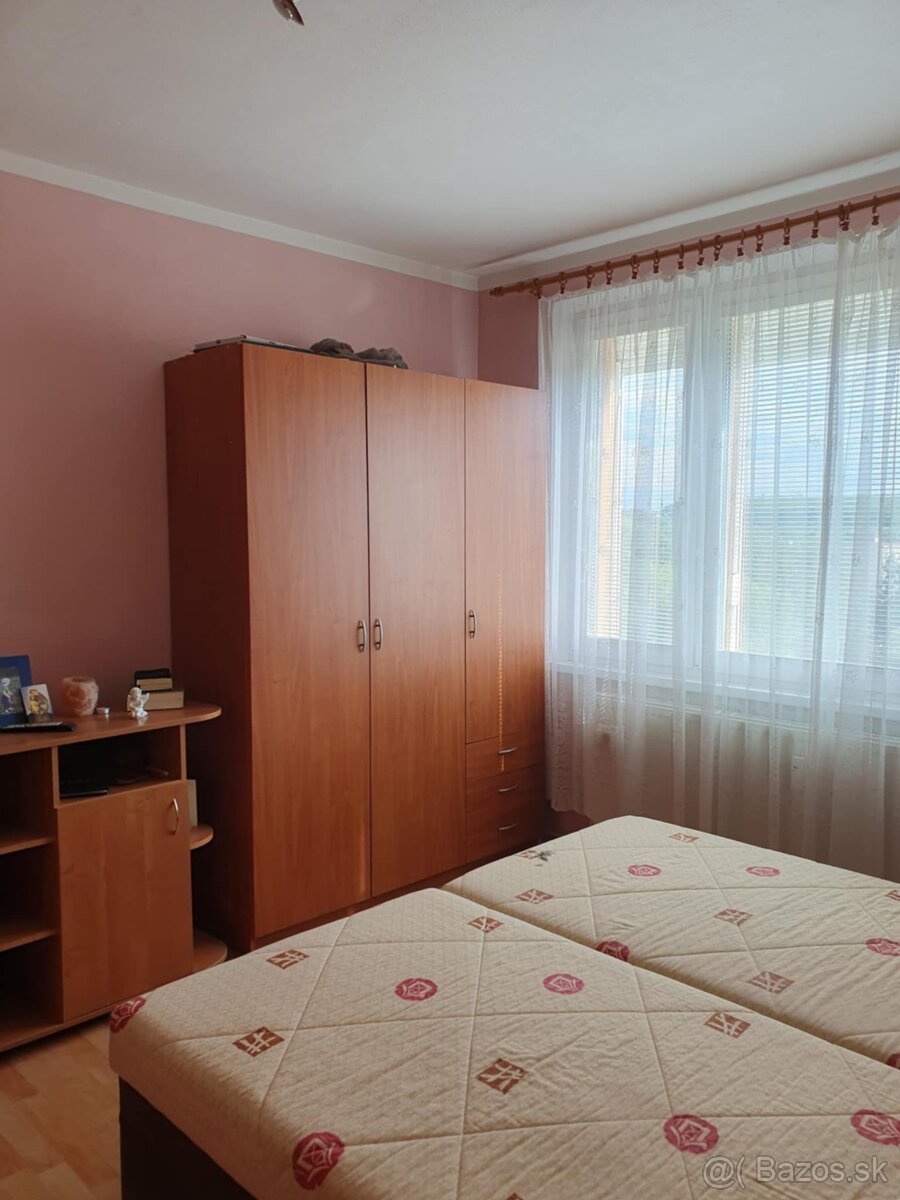 Veľký 2 izbový s loggiou - 20