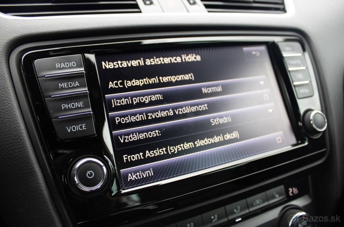 Škoda Octavia Combi 2.0 TDI DPF RS DSG - 20