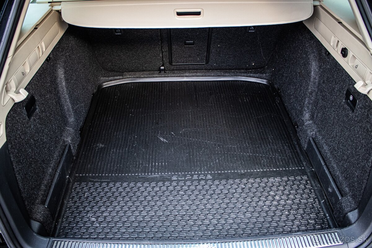 Škoda Superb Combi 2.0TDI Style 4x4 DSG - 20