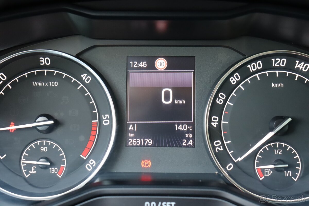 Škoda Superb Combi 1.6 TDI Style - 20